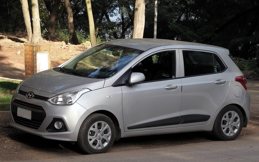 2023 Hyundai Grand i10 1.2 in Graphite Grey, photo 1 of 3