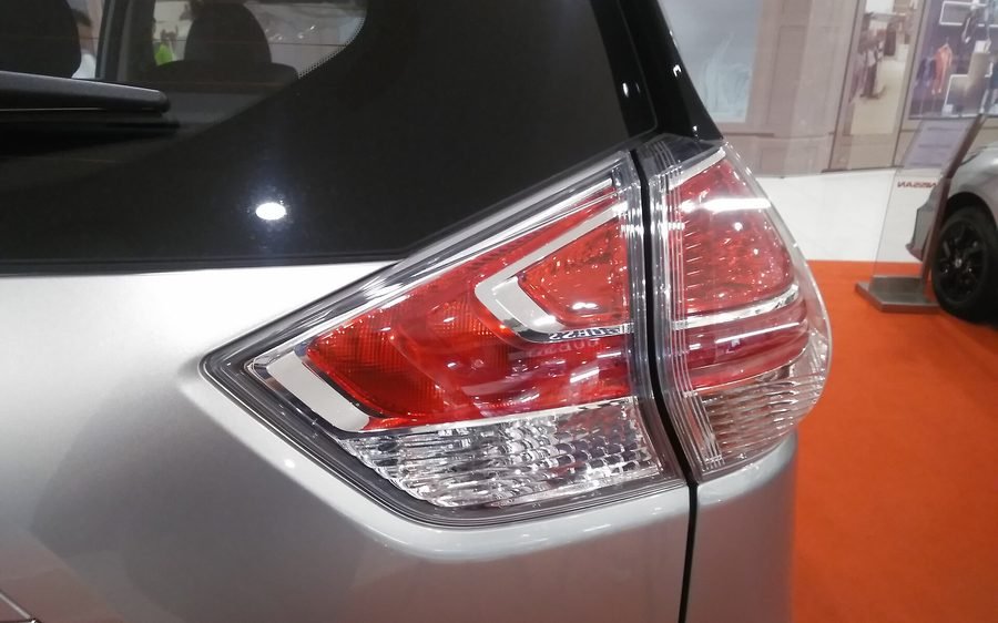 2022 Nissan X-Trail SE 2.5 in Silky Silver, photo 3 of 4